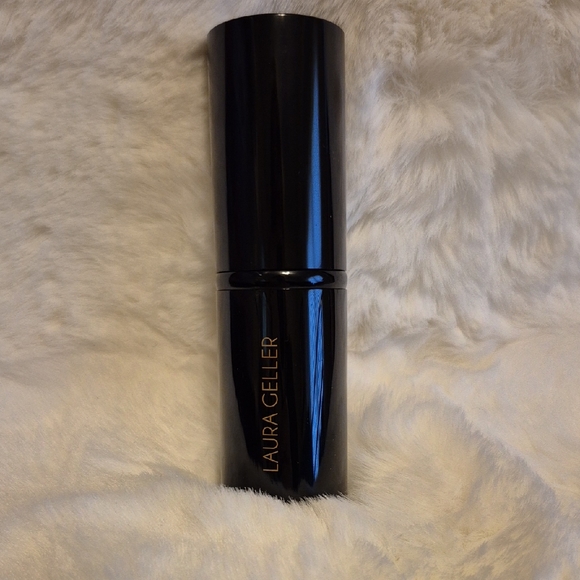 Laura Geller Black Foundation Smooth Matte Finish - Picture 1 of 4